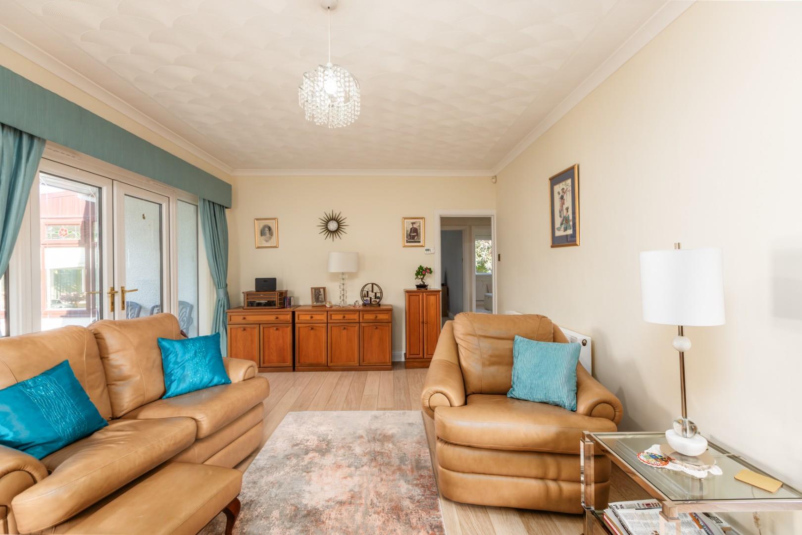 Gowerton Road, Three Crosses, Swansea, SA4 3PY